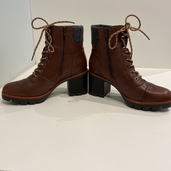 NWOB Naturalizer Callie Chocolate Brown Leather Bootie. Size 8M. - Picture 7 of 10